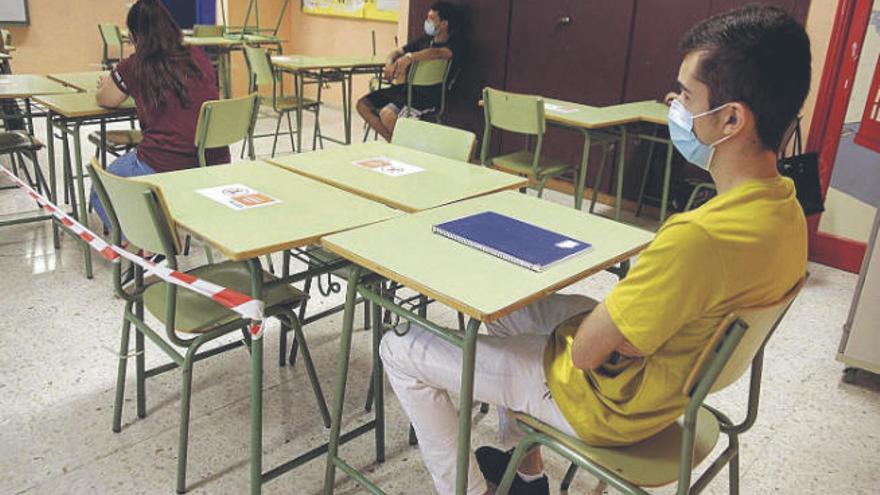 Alumnos de Santa Cruz de Tenerife durante las clases voluntarias que se organizaron en junio.