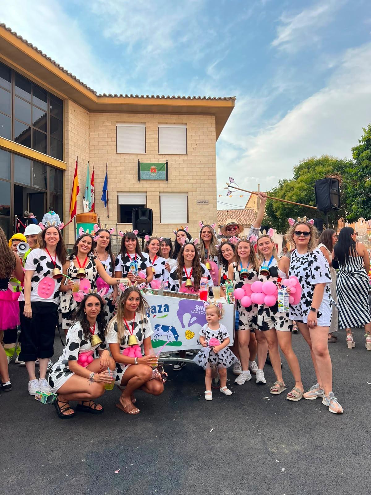 GALERÍA| Coreses es una fiesta con sus peñas y carrozas
