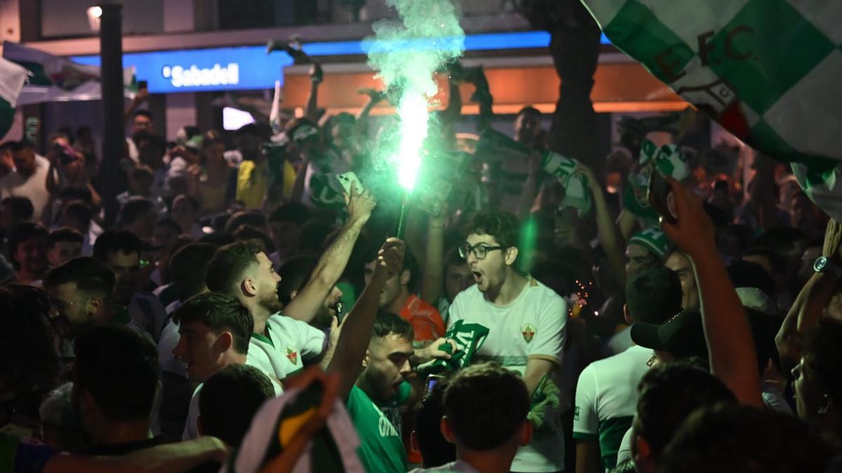 Elche toca el cielo: la ciudad celebra por todo lo alto el ascenso a Primera División