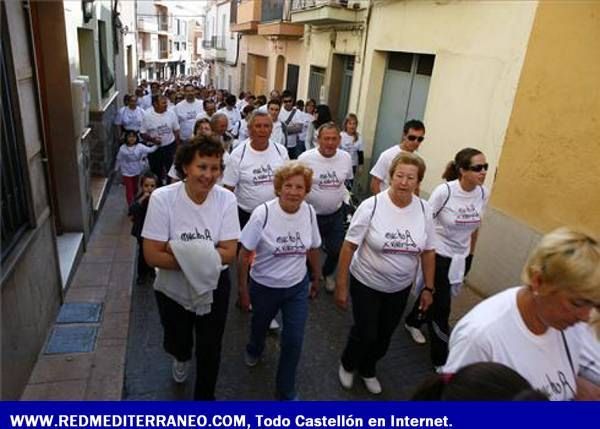 MULTITUDINARIA MARCHA SOLIDARIA CONTRA EL CÁNCER EN LA VILAVELLA