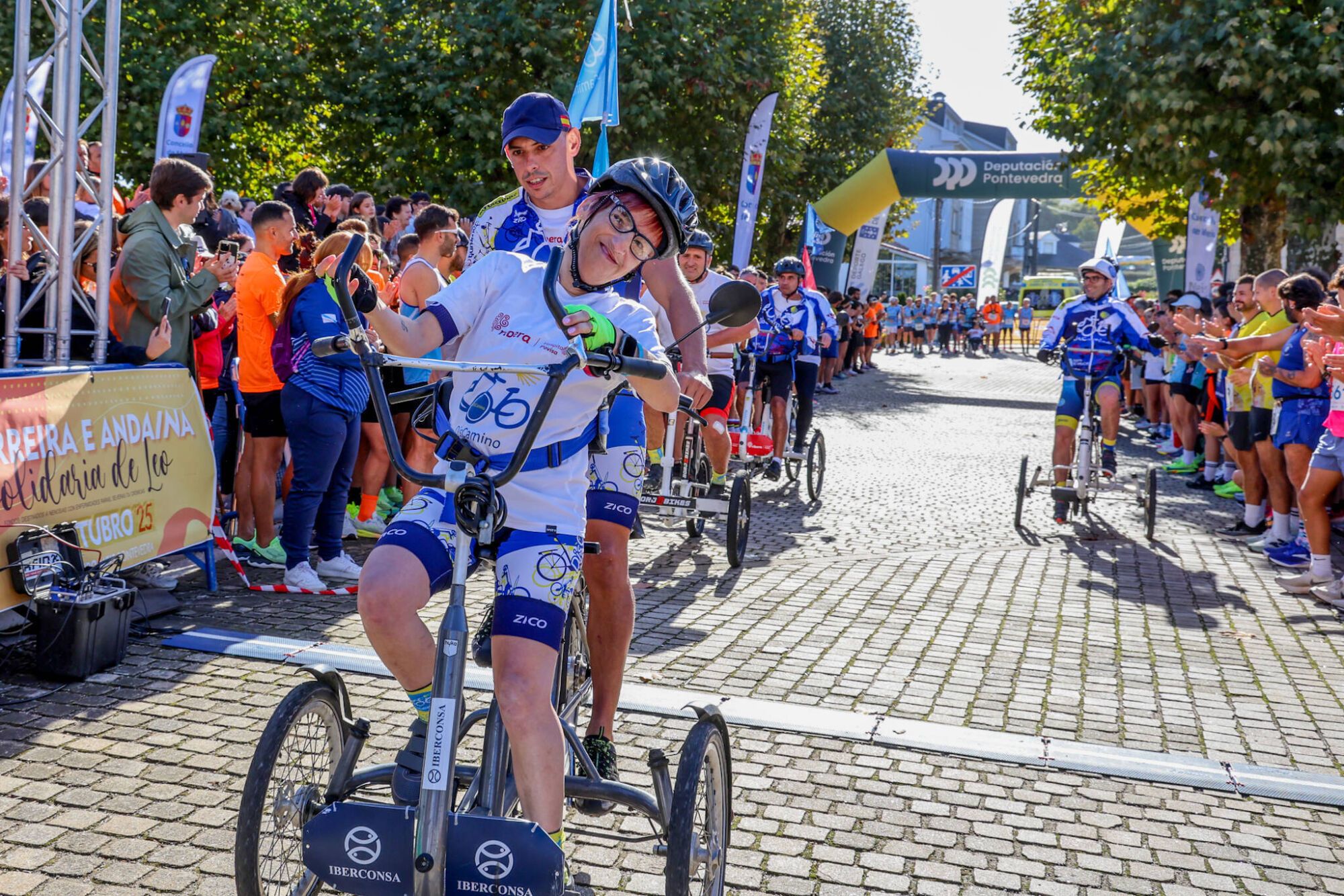 Andaina y carrera solidaria por niños como Leo Diz