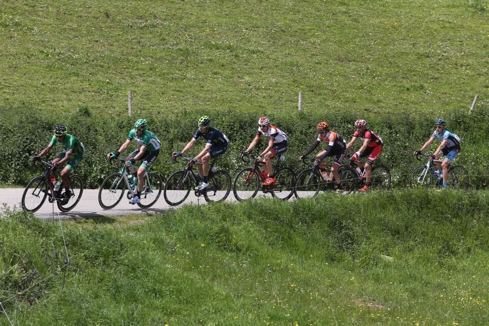 Carthy gana la primera etapa de la Vuelta a Asturias