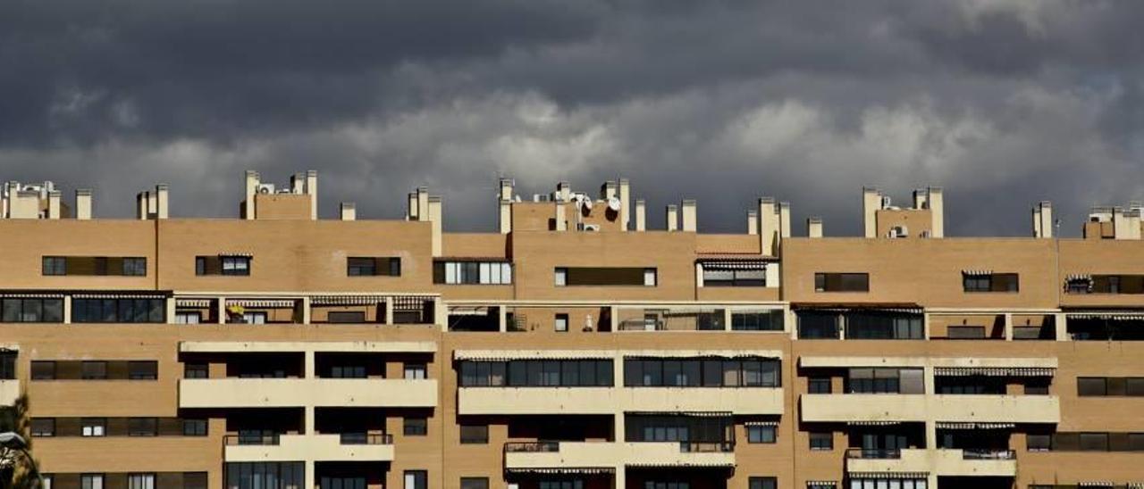 La banca se queda con 52.000 inmuebles en Alicante en diez años por la crisis
