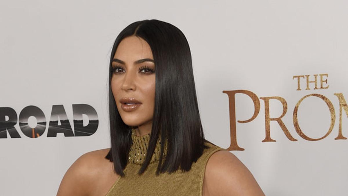 El look minimal de Kim Kardashian