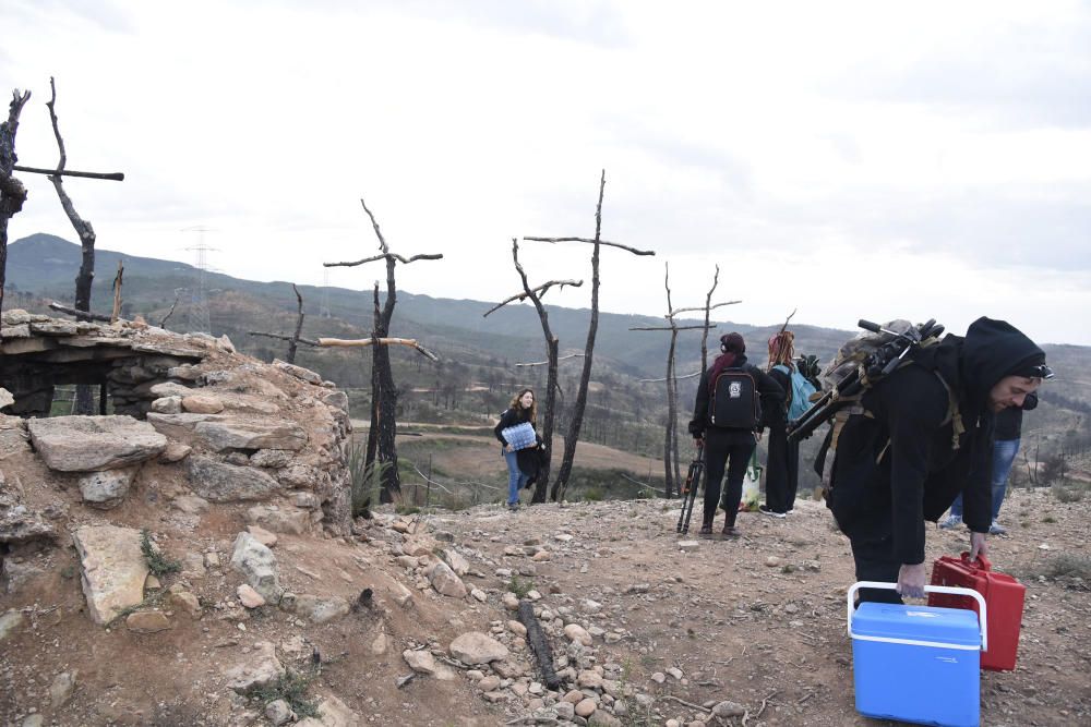 Preparatius per una gigafoto de rècord al bosc de les creus