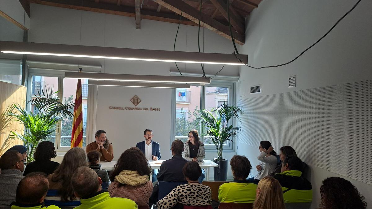 La presentació del Programa Treball i Formació a la seu del Consell Comarcal del Bages