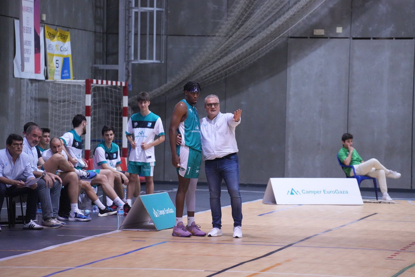 UCB Córdoba-Gymnástica Portuense: el partido de la Liga EBA en imágenes