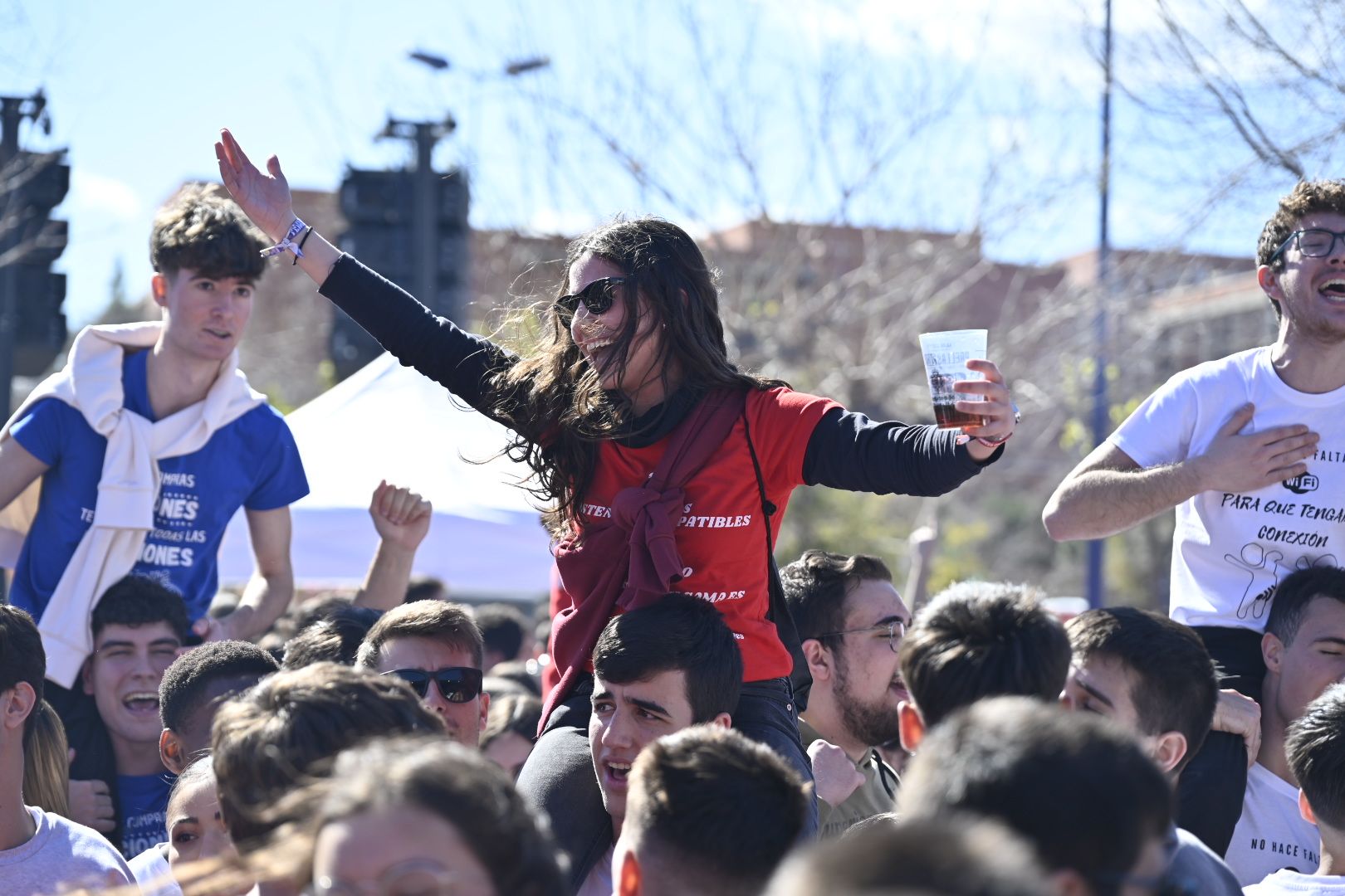 Galería: Búscate en la fiesta de Las Paellas de la UJI