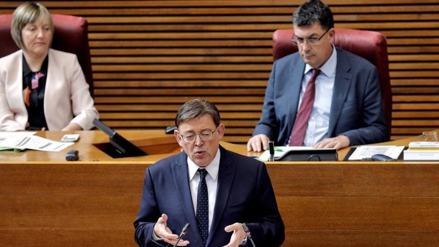 El presidente de la Generalitat, Ximo Puig, durante su intervención de ayer en las Cortes Valencianas en la sesión de investidura.