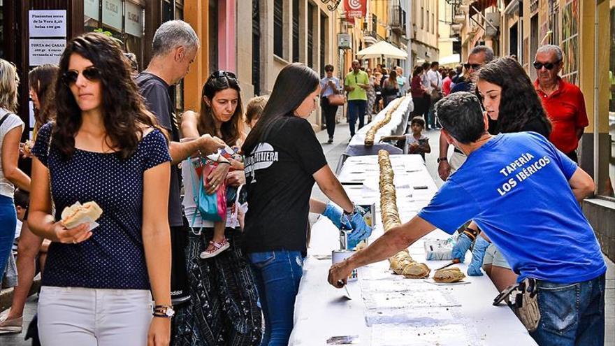 un bocata solidario de 180 metros