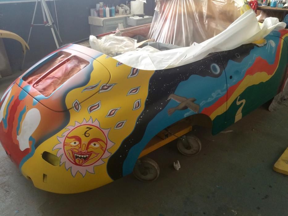 El Porche de la cantante Janis Joplin está en posesión del coleccionista vigués Manuel Otero, dueño de un taller artesanal.