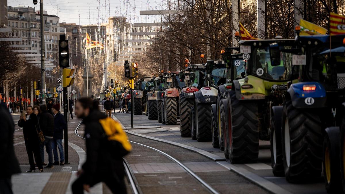 En imágenes | Los tractores vuelven a las calles de Zaragoza dos años después
