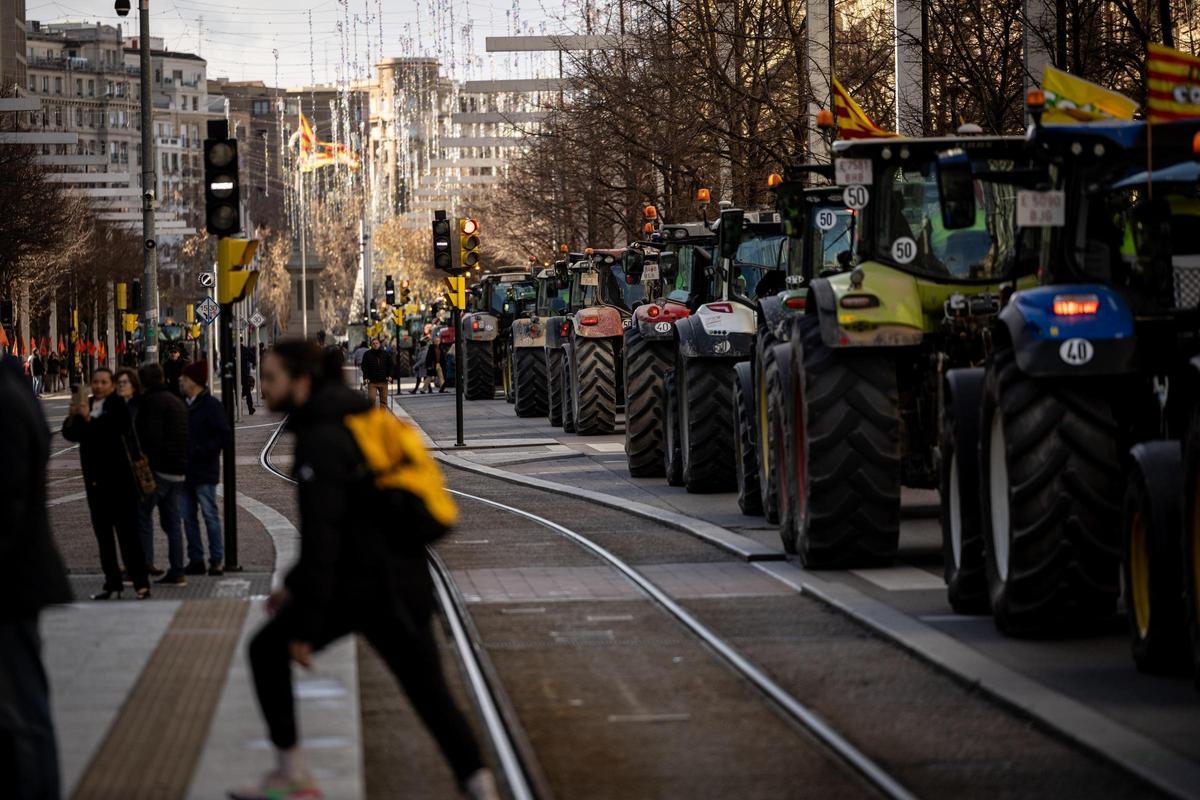 En imágenes | Los tractores vuelven a las calles de Zaragoza dos años después