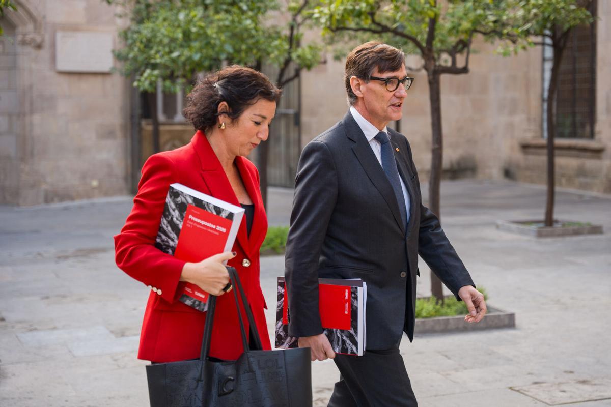 El president de la Generalitat, Salvador Illa, i la consellera d’Economia, Alícia Romero.