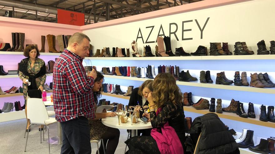 Medio centenar de empresas de la provincia participan en la feria del calzado de Milán