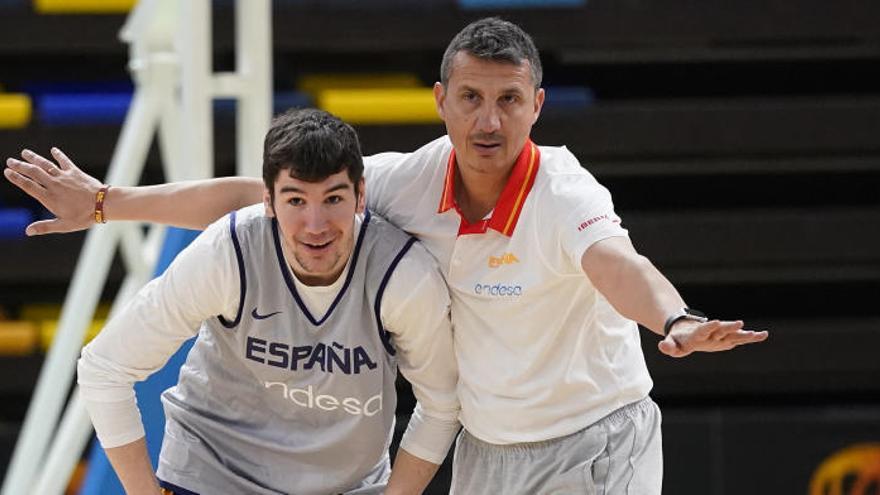 Brizuela, en un entrenamiento con la selección española.