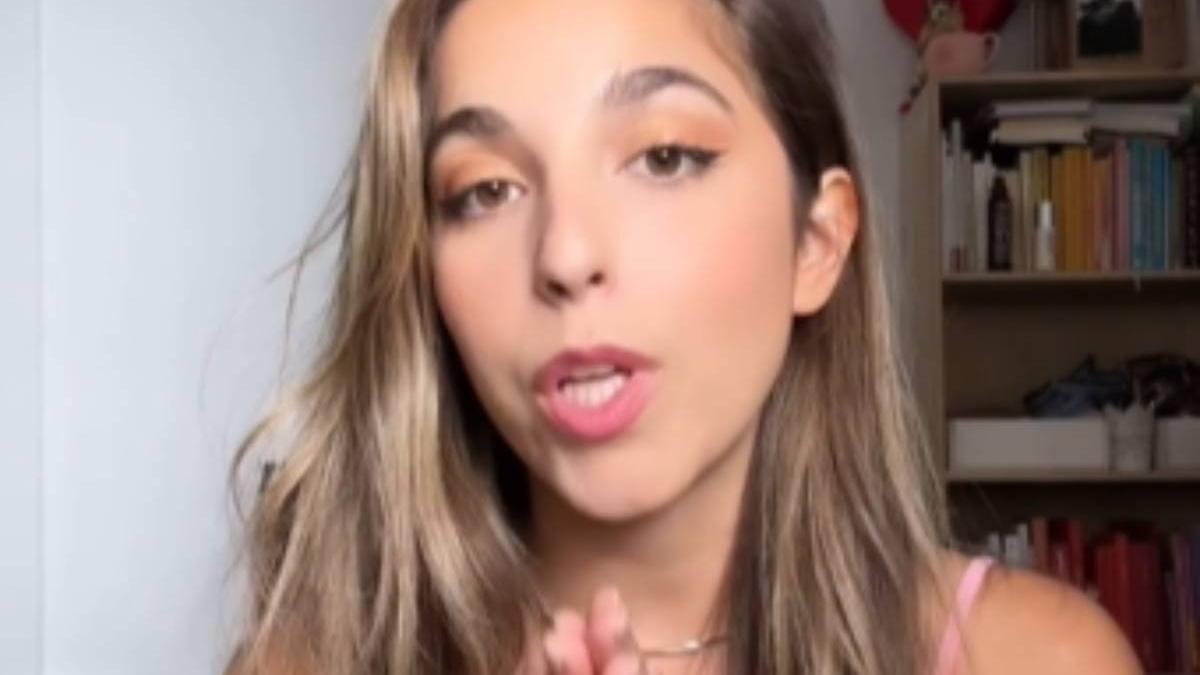 La influ Albanta San Román 'denuncia' que publiquen sus fotos en bikini para hablar de una agresión que ha sufrido