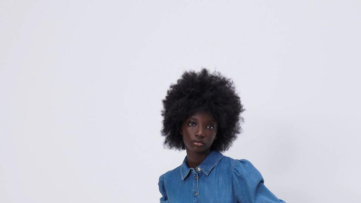 Vestido vaquero de Zara tipo 'babydoll'