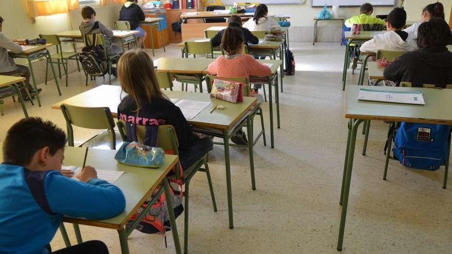 Alumnos durante una clase en un colegio gallego.