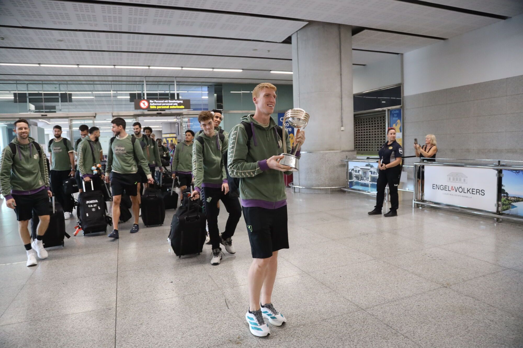 El Unicaja ya está en Málaga tras conquistar su segunda Intercontinental