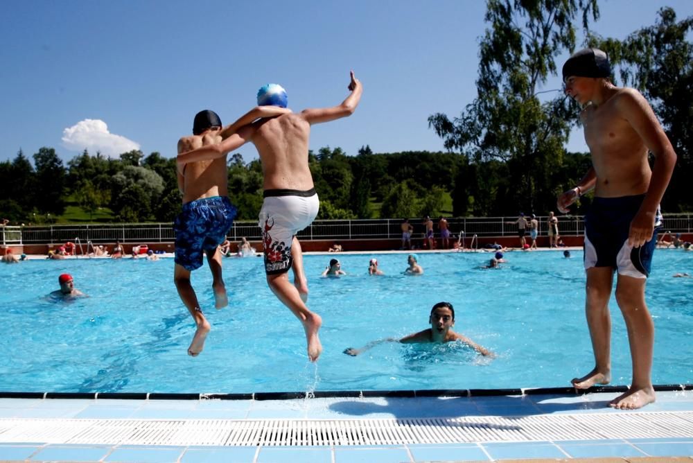 Primer fin de semana de la temporada de piscinas