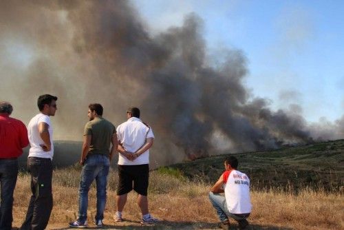 Un incendio arrasa parte de los Arribes en Villalcampo