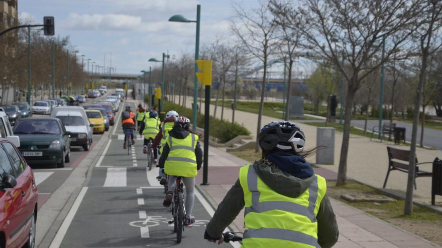 Cuatro nuevos centros educativos de Zaragoza se suman a la Red Stars para promover rutas seguras a pie y en bici.