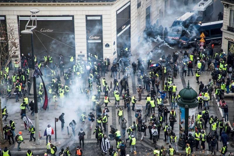 Protesta multitudinaria de los chalecos amarillos