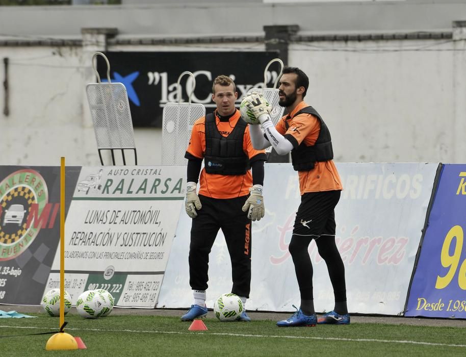 Primer entrenamiento de David González con el Caudal Deportivo