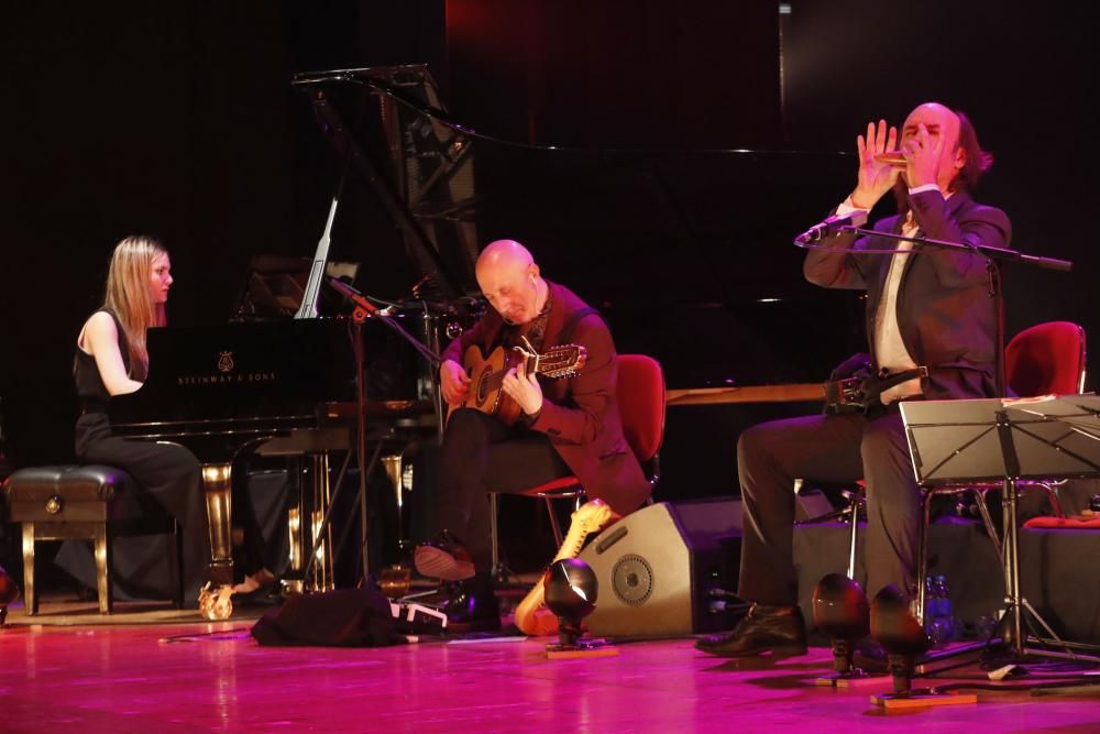 Carlos Núñez anima la Navidad en Vigo y adelanta parte de su nuevo proyecto: Celtic Beethoven