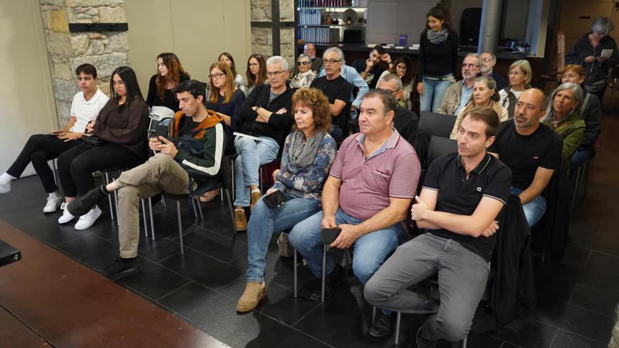 La poesia de Xavier Mas Craviotto emociona el públic del Tocats de Lletra a Manresa