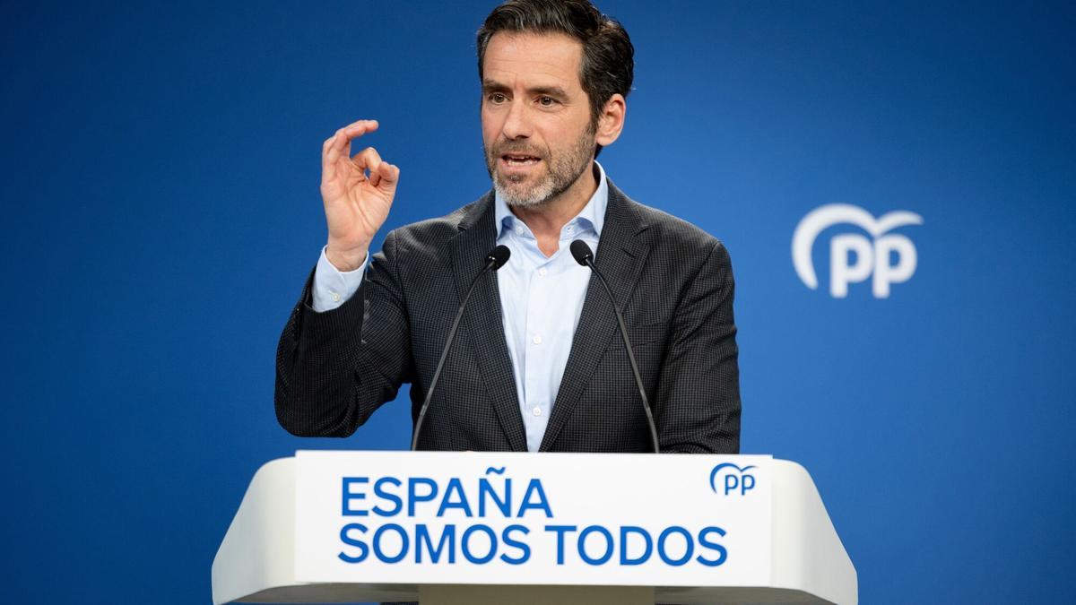 El portavoz del PP, Borja Sémper, en la rueda de prensa habitual tras el comité de dirección este lunes.