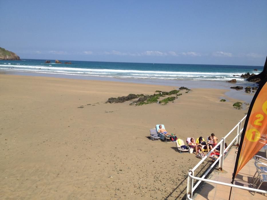 Asturias disfruta bajo el sol de la vuelta de la primavera