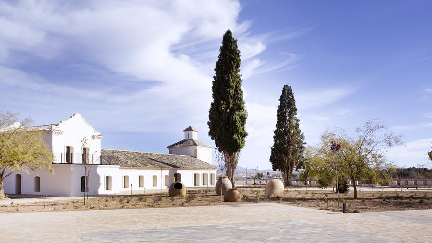 La Bodega Sierra Norte presume de su nuevo Enoresort