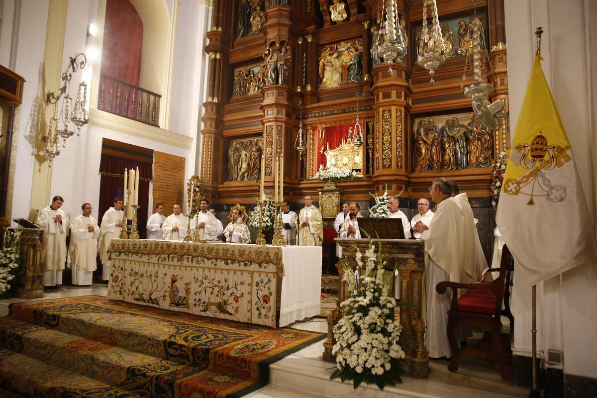 Un momento de la misa celebrada en la basísila de san Juan de Ávila de Montilla.