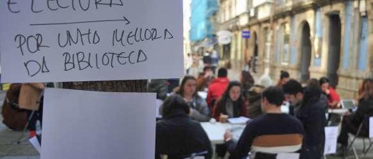 La reciente protesta estudiantil en la calle Rey Daviña. // Iñaki Abella