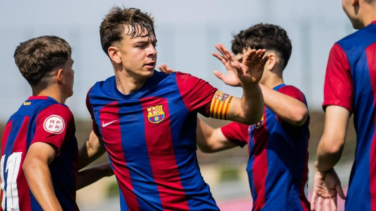 El Juvenil A del Barça celebra uno de los goles anotados frente al Cornellà
