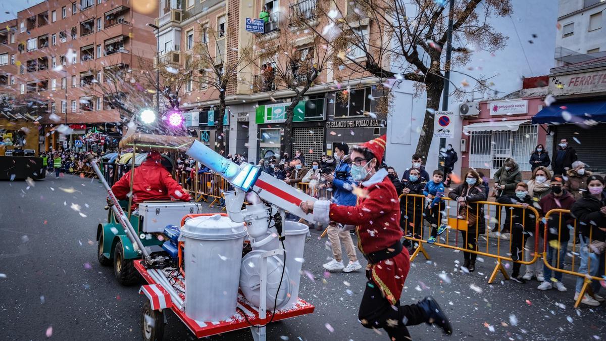 El confeti no paró de salir durante todo el itinerario.