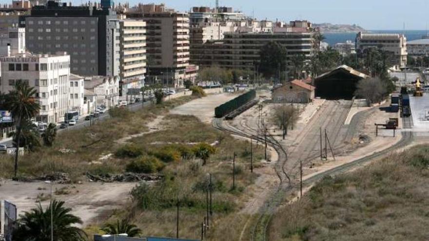 La falta de acuerdo entre el Puerto y Adif deja en el aire la conclusión de las obras del acceso sur