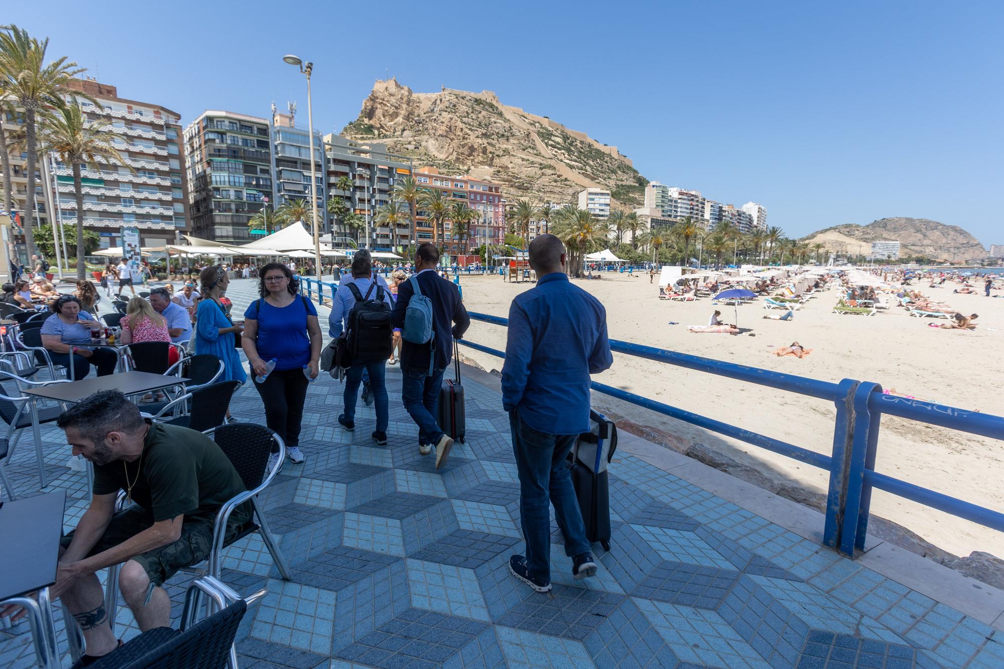 Las Playas de Alicante ya están preparadas para recibir a los turistas