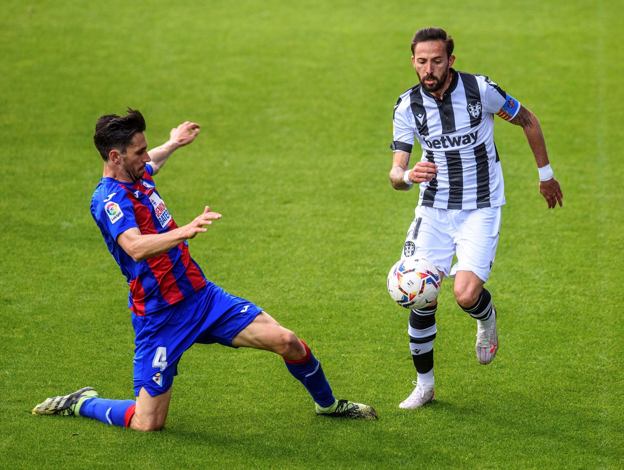 La imágenes de la victoria del Levante UD en Ipurúa frente al Eibar