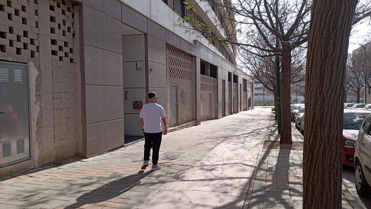 La Asociación de Vecinos de Soliva reclama al Ayuntamiento que facilite la conversión de los locales municipales vacíos en comerciales.