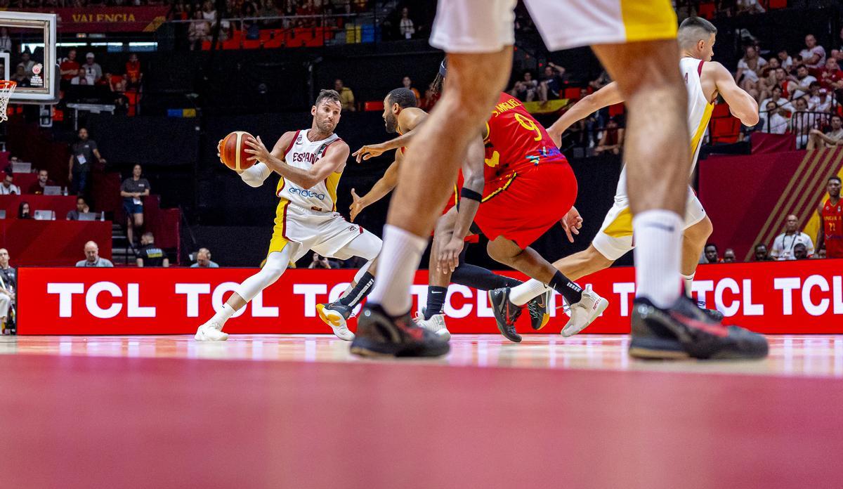 Rudy, en una acción del encuentro ante Angola