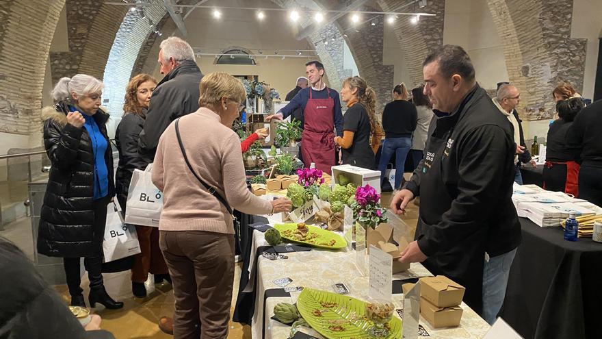 La degustación de pinchos abre la Festa de la Carxofa de Benicarló