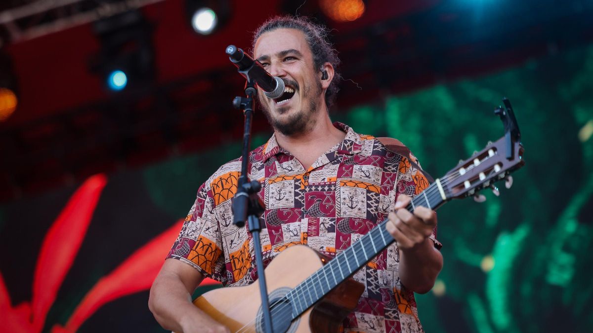 Fermin Muguruza signa un concert multitudinari al Cruïlla desplegant un repertori ple de força i consciència social