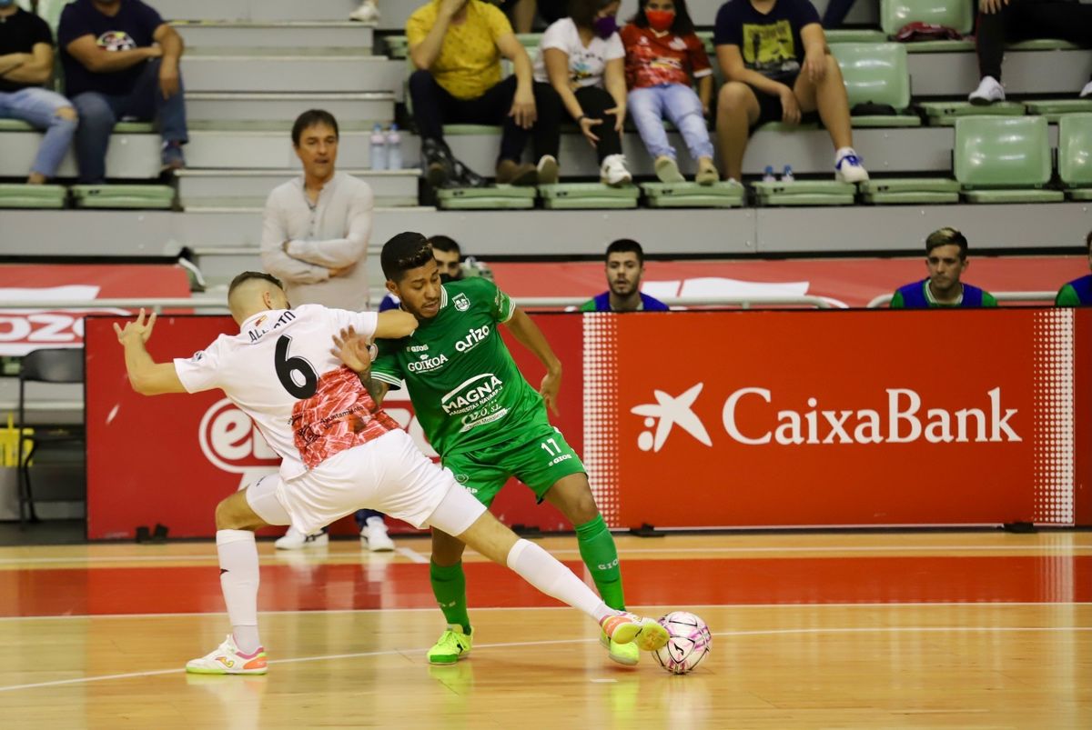 Un ElPozo errático vuelve a perder puntos en los últimos minutos (3-3)