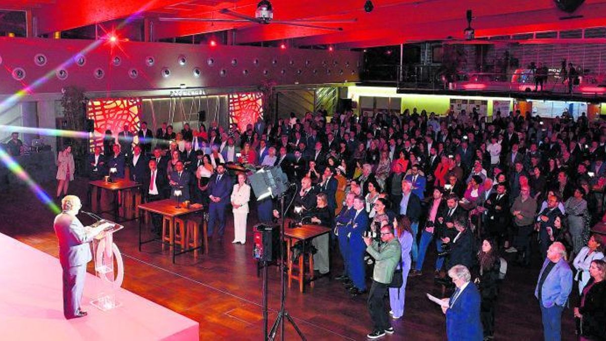 Asistentes a la gala del 35º aniversario de La Opinión en Promenade