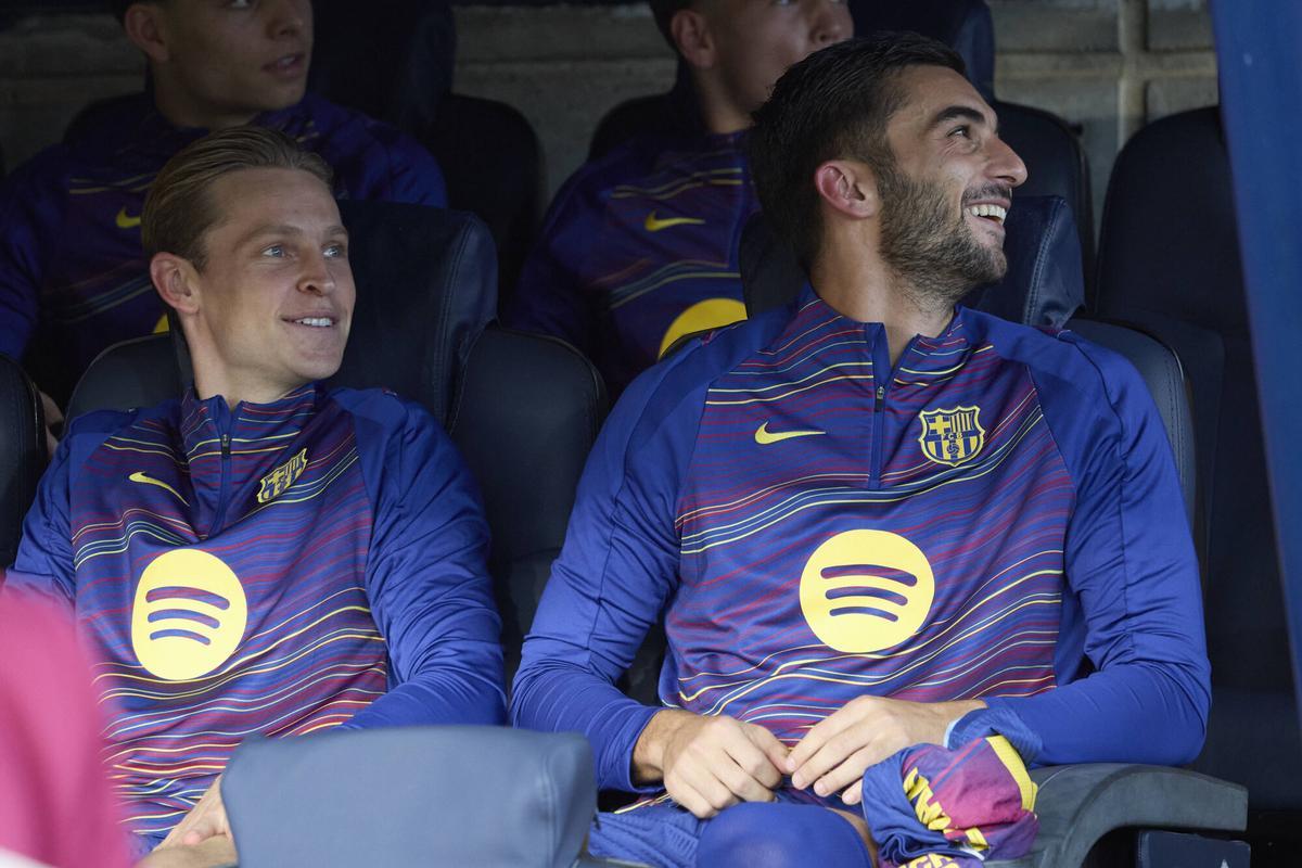 De Jong y Ferran Torres, preparados para jugar contra el Real Madrid