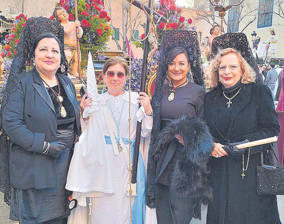 Soledad Hidalgo, María Carmen Sastre, María Rosa Salinas y Margalida Aguiló.