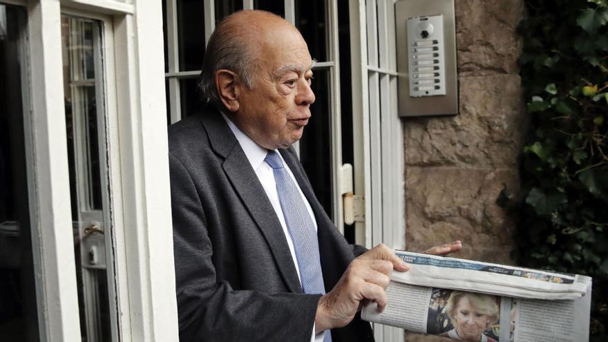 L&#039;expresident de la Generalitat Jordi Pujol, surt del seu domicili, en una imatge d&#039;arxiu